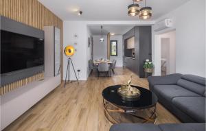 Lovely Home In Radmani 