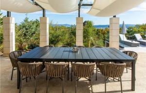 Nice Home In Crikvenica With Sauna 