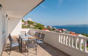 Beautiful Apartment In Stanici With Wifi 