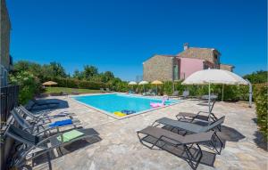 Awesome Home In Baredine With Wifi