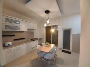 NARAYA Guest House - 马塔兰