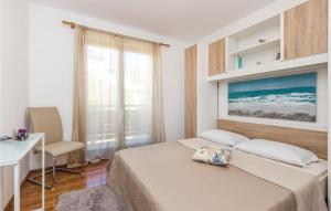 Stunning Apartment In Supetarska Draga