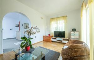 Lovely Home In Labin With Wifi 