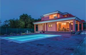 4 Bedroom Gorgeous Home In Bilice 