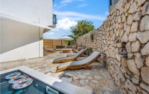 Amazing Apartment In Murter With Wifi