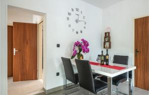 Lovely Home In Labin With Wifi