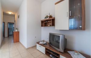 Awesome Apartment In Pula With Wifi