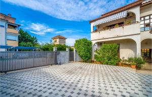 Awesome Apartment In Pula With Wifi