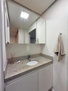 Apartamento muito bem localizado e impecavel