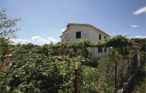 2 Bedroom Stunning Apartment In Labin 