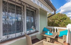 Amazing Apartment In Pavicini With Wifi