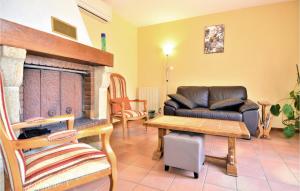 Stunning Home In Laudun L Ardoise