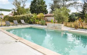 Beautiful Home In Saint-Christoly-De-Bla