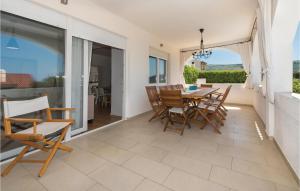 5 Bedroom Pet Friendly Home In Primosten 