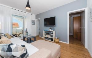 5 Bedroom Pet Friendly Home In Primosten 