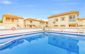 Stunning Apartment In Orihuela Costa