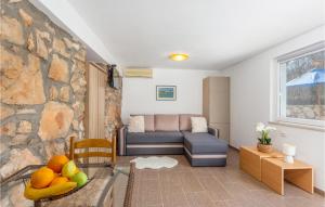 Stunning Home In Sveti Vid Dobrinjski 