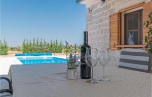 Two-Bedroom Holiday Home In Pakovo Selo