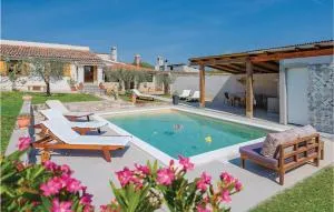 Gorgeous Home In Krnica With Wifi - Krasa