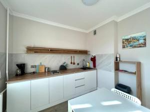 Urban Suites Unique 1-Bedroom Apartment