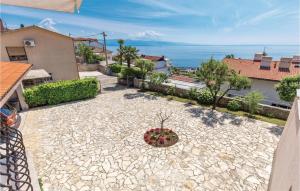 3 Bedroom Stunning Apartment In Icici