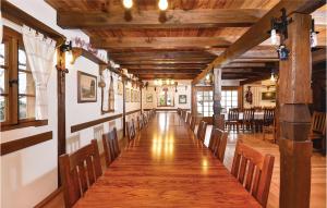 Six-Bedroom Holiday Home In Jastrebarsko