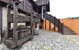 Six-Bedroom Holiday Home In Jastrebarsko