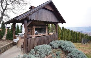 Six-Bedroom Holiday Home In Jastrebarsko