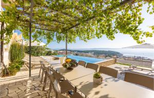 Cozy Home In Makarska With Sauna 