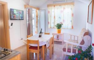 Two-Bedroom Apartment In Srima