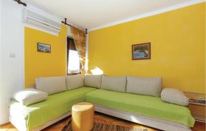 Stunning Apartment In Novi Vinodolski With Wifi 