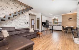 Lovely Home In Tuk Vojni