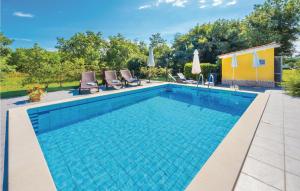 4 Bedroom Stunning Apartment In Labin 