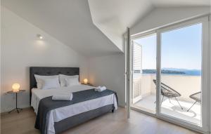 5 Bedroom Cozy Home In Prizba