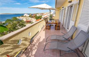 3 Bedroom Stunning Apartment In Kustici 