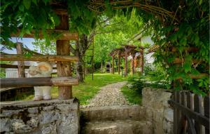 Gorgeous Home In Brod Na Kupi With Wifi