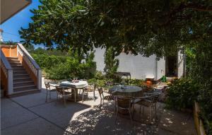 Cozy Apartment In Barbat Na Rabu