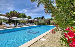 Nice Apartment In Basanija With Wifi