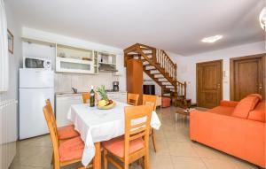 Nice Apartment In Basanija With Wifi