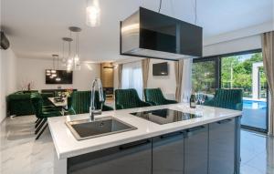 3 Bedroom Nice Home In Nedescina