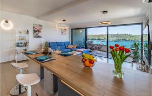 Lovely Apartment In Banjole