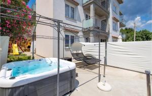 Stunning Apartment In Moscenicka Draga 