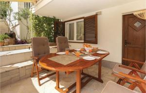 Holiday Home Okrug Donji Osoje