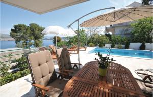 Holiday Home Okrug Donji Osoje