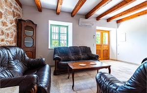 5 Bedroom Gorgeous Home In Viganj