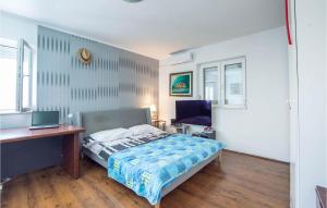 Amazing Apartment In Split With Kitchen