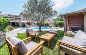 Maisons de vacances Beautiful Home In Villegly With Kitchen : photos des chambres