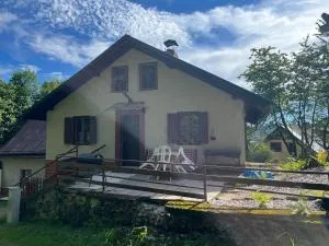 Chalupa pod lesem - 姆拉代布基