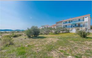 1 Bedroom Stunning Apartment In Tribunj 