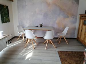 Reetdachhaus in Nordseenähe mit großem Garten